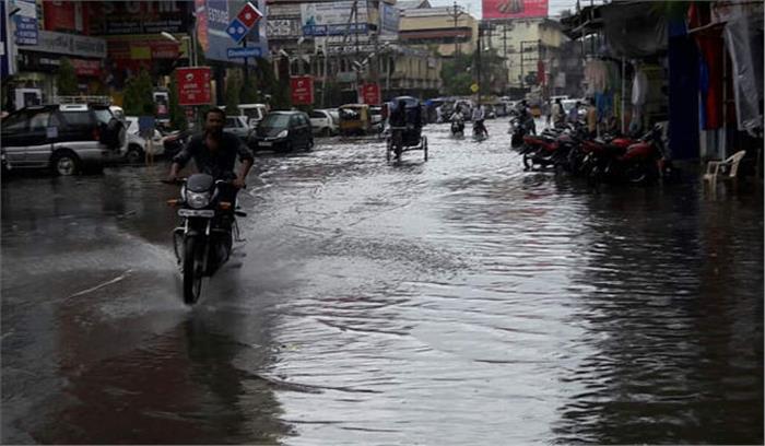 बारिश के बाद  बदल गई शहर की सूरत