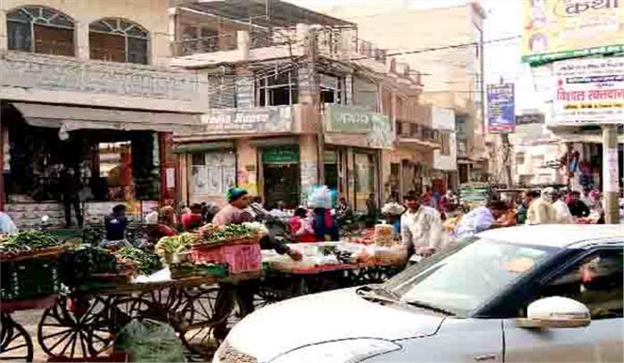 बाजार में अतिक्रमण हटाओ अभियान तोड़ा दम