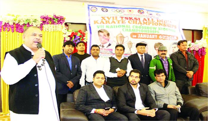 दो प्रतियोगिताओं में विजेता को मिलेगी सबसे भारी ट्रॉफी दो प्रतियोगिताओं में विजेता को मिलेगी सबसे भारी ट्रॉफी