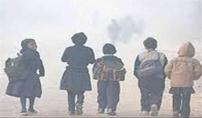 कड़ाके की ठंड, अलाव की व्यवस्था नहीं