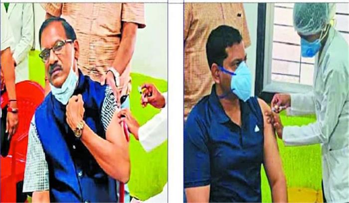 कलेक्टर एवं एसपी ने लगवाया कोविड-19 वैक्सीन कलेक्टर एवं एसपी ने लगवाया कोविड-19 वैक्सीन
