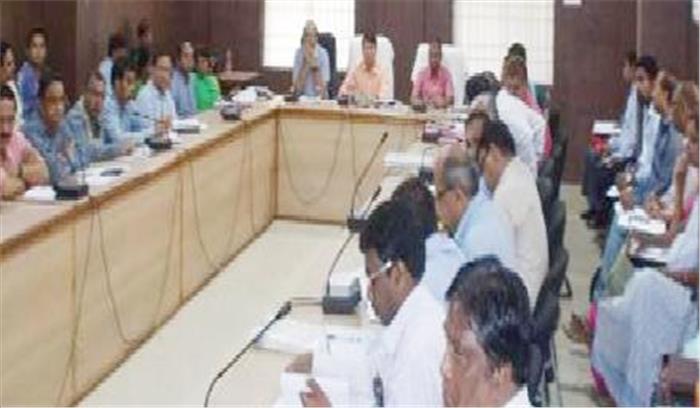 कलेक्टर ने की समय-सीमा प्रकरणों की समीक्षा