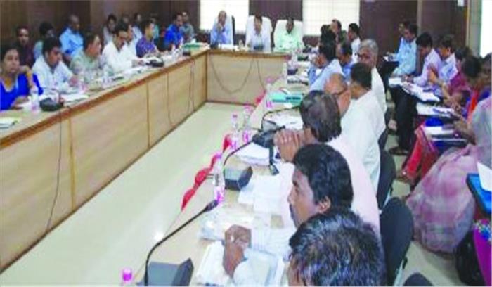 प्रत्येक ग्राम पंचायत में एक क्विंटल चावल का भंडारण करें : कलेक्टर