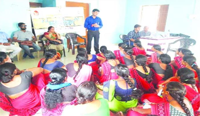 नवजीवन अभियान में महत्वकांक्षी लोगों को दिया जा रहा है प्रशिक्षण