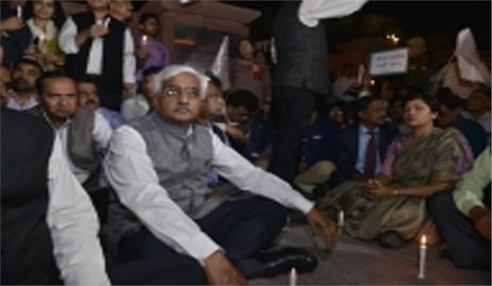समिति दिल्ली के मुख्य सचिव के खिलाफ कड़ा कदम नहीं उठाएगी