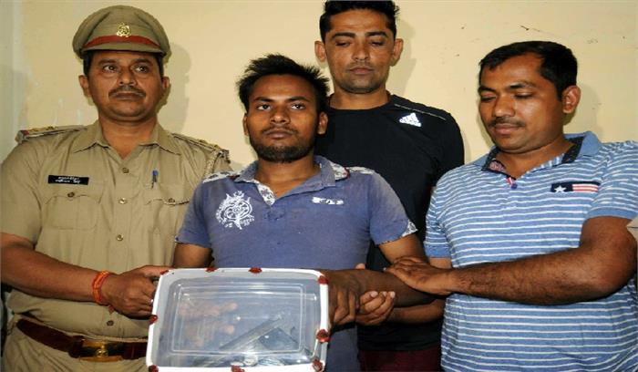 पुलिस की गिरफ्त में मोस्ट वांडेट नक्सली एरिया कमांडर