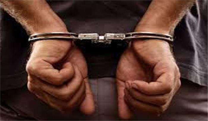 बाइक के नकली पुर्जे बेच रहे चार गिरफ्तार