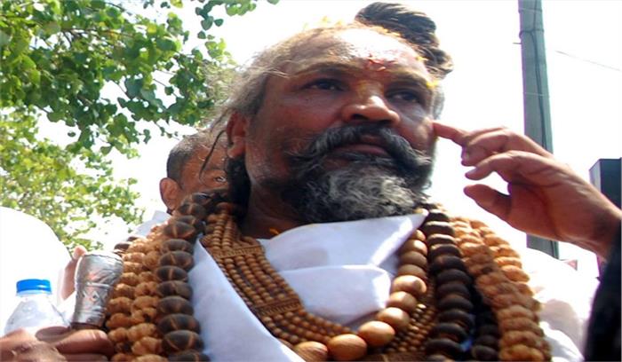 कंप्यूटर बाबा फर्जी : लक्ष्मण सिंह