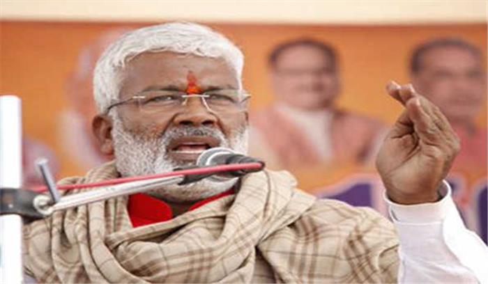 भ्रमित न हो किसान,देश की बागडोर चाय वाले के हाथ : स्वतंत्र देव