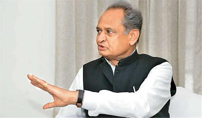 कांग्रेस के दबाव में पेट्रोल-डीजल पर कम करना पड़ा वैट गहलोत कांग्रेस के दबाव में पेट्रोल-डीजल पर कम करना पड़ा वैट गहलोत