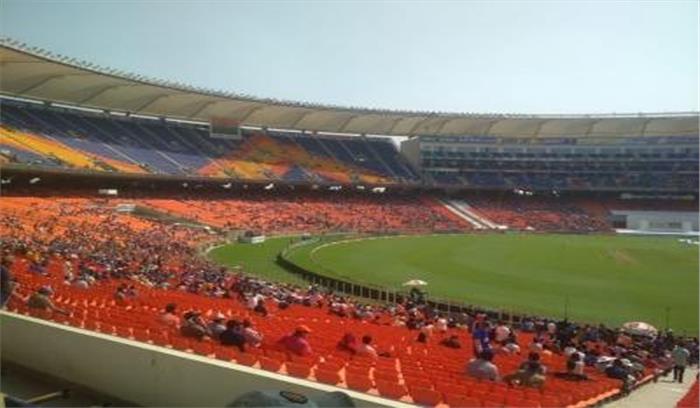 कांग्रेस ने मोटेरा स्टेडियम का नाम बदलने के लिए भाजपा पर साधा निशाना कांग्रेस ने मोटेरा स्टेडियम का नाम बदलने के लिए भाजपा पर साधा निशाना