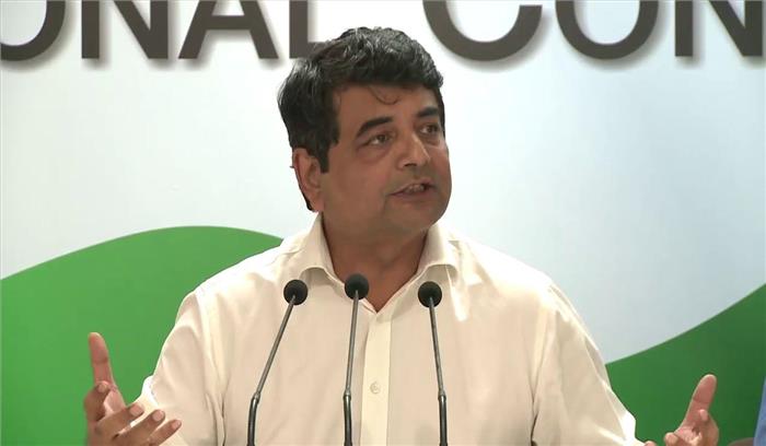 रुपए को लेकर कांग्रेस ने पीएम मोदी से पूछे उन्हीं के सवाल 