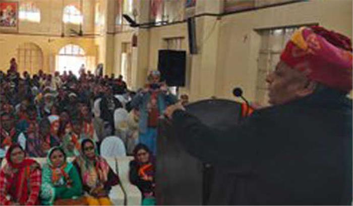 कांग्रेस और वामपंथी नेता देश को गुमराह कर रहे हैं : कटारिया