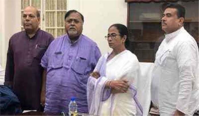 पूर्व कांग्रेस नेता ओमप्रकाश ने थामा तृणमूल का दामन