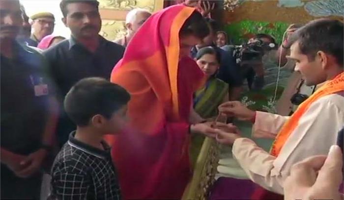 प्रियंका ने साधा पीएम मोदी पर निशाना,56 इंच का सीना तो रोजगार क्यों नहीं