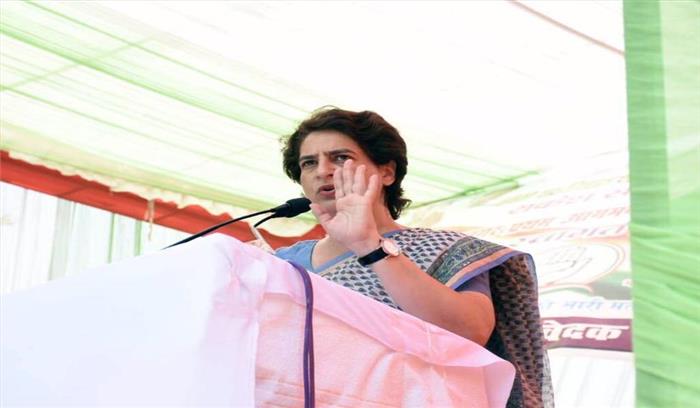 प्रियंका ने मोदी पर साधा निशाना,कहा-पीएम ने 5 सालों में सिर्फ मेरे परिवार को कोसा प्रियंका ने मोदी पर साधा निशाना,कहा-पीएम ने 5 सालों में सिर्फ मेरे परिवार को कोसा