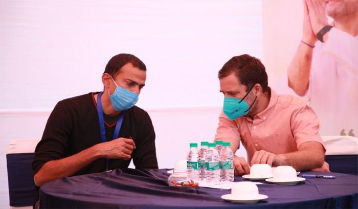 राहुल गांधी हुए युवा कांग्रेस की राष्ट्रीय कार्यकारिणी की बैठक में शामिल