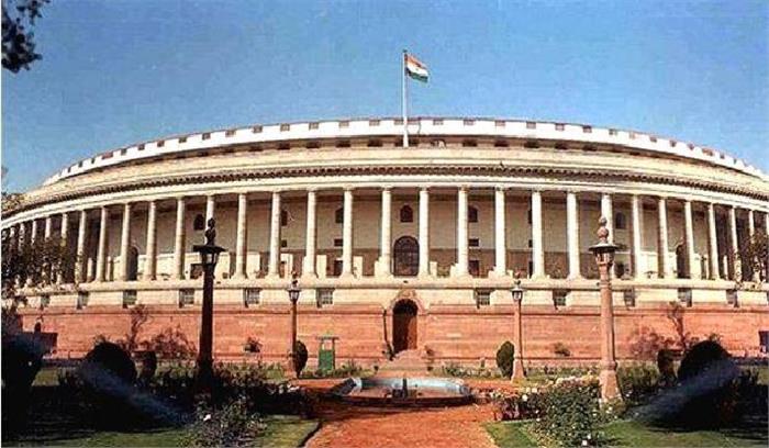 पेट्रोल और डीजल की कीमतों में बढोतरी के मुद्दे पर अड़ा विपक्ष, दूसरे दिन भी नहीं चले दोनों सदन पेट्रोल और डीजल की कीमतों में बढोतरी के मुद्दे पर अड़ा विपक्ष, दूसरे दिन भी नहीं चले दोनों सदन