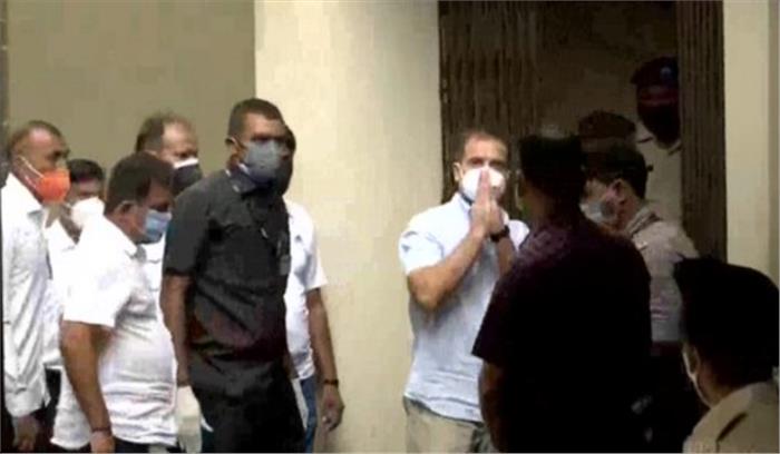 मानहानि मामले में सूरत की अदालत में पेश हुए राहुल गांधी