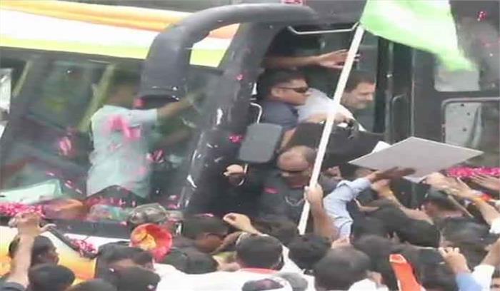 जयपुर में राहुल गांधी का रोड शो