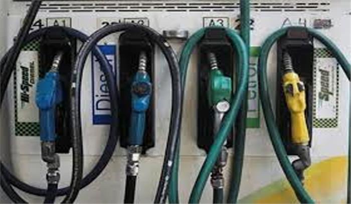 उपभोक्ताओं को कम पेट्रोल देने के मामले में पेट्रोल पंप सील