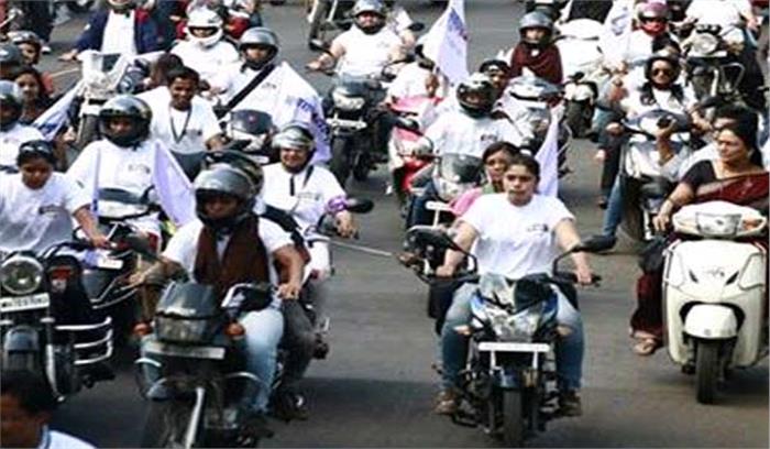 शांत मन से वाहन चालने के संदेश के साथ हुई बाइक रैली