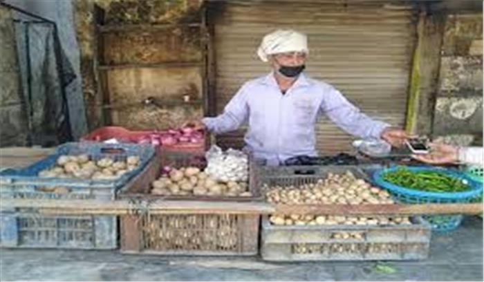 बिहार : बंदी में नौकरी और व्यवसाय खो चुके कई लोग सब्जी बेचकर चला रहे जिंदगी