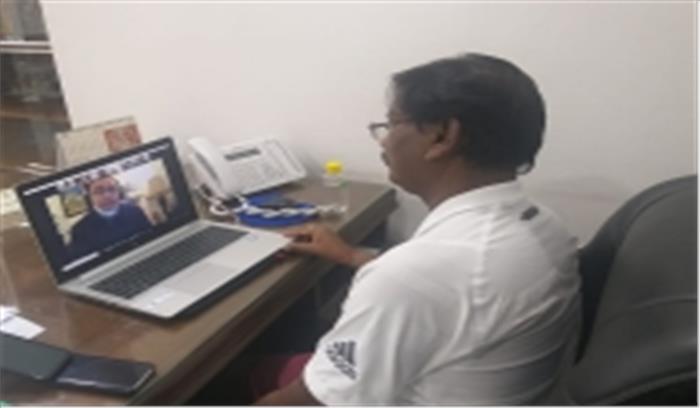 अमेरिका में बसे भारतीय डॉक्टरों से केन्द्रीय मंत्री अर्जून मुंडा ने की कोविड-19 महामारी पर चर्चा