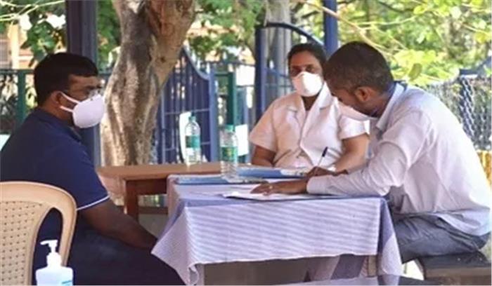 पाकिस्तान ने कोरोना से लड़ने को भारत से कदम मिलाने के दिए संकेत