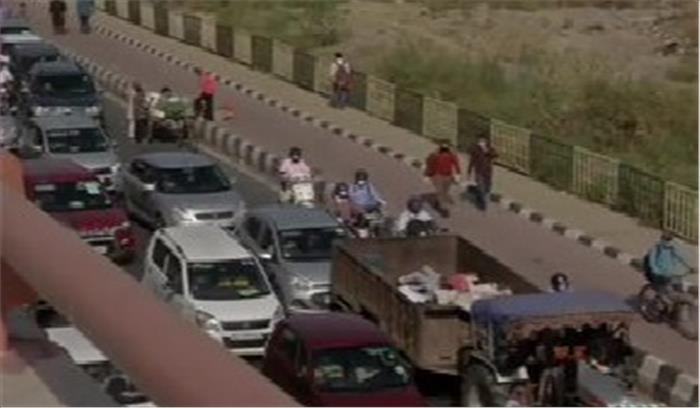 दिल्ली-गाजियाबाद सीमा सील होने से भारी ट्रैफिक