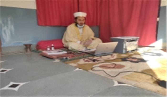 रिश्ते टूटने से बचाने के लिए हुए ऑनलाइन निकाह रिश्ते टूटने से बचाने के लिए हुए ऑनलाइन निकाह