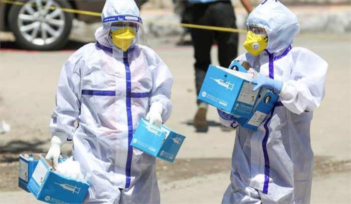 तीन लाख से कम रहे कोरोना के नए मामले, 3,874 मरीजों ने गंवाई जान