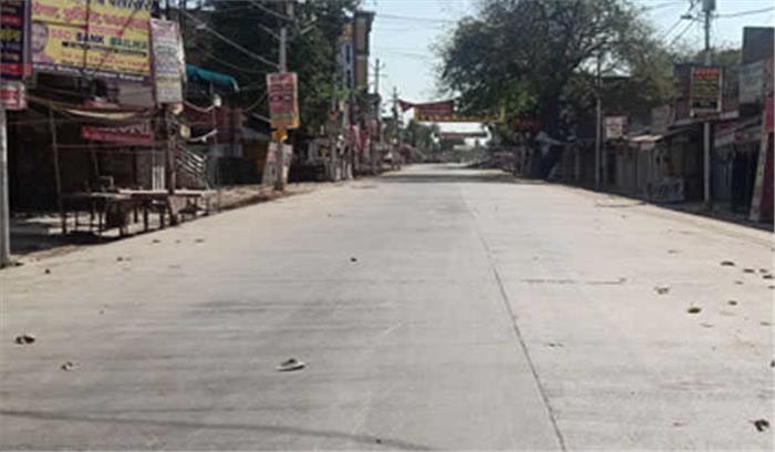 कानपुर में टोटल लाकडाउन से सड़कें हुयी वीरान कानपुर में टोटल लाकडाउन से सड़कें हुयी वीरान