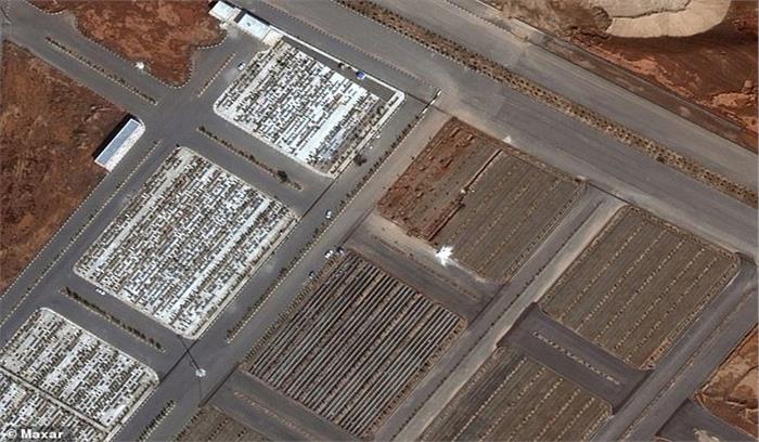 उपग्रह की नई तस्वीरों में ईरान में बड़े पैमाने पर दिखीं कब्रें