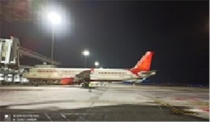 लंदन से 326 भारतीयों को लेकर एयर-इंडिया की फ्लाइट कर्नाटक पहुंची