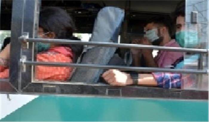 कोरोना के कारण विदेशों में फंसे 97393 पाक नागरिकों को वापस लाया गया कोरोना के कारण विदेशों में फंसे 97393 पाक नागरिकों को वापस लाया गया