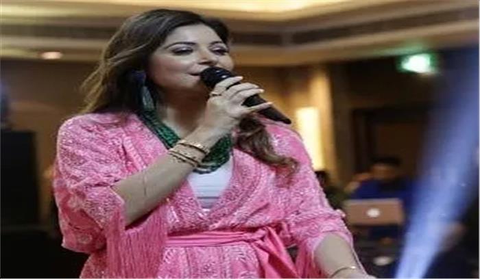 कोविड-19 : बिहार की अदालत में कनिका के खिलाफ परिवाद पत्र दाखिल