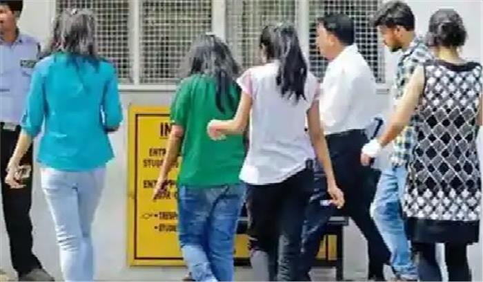 कोविड-19 : नोएडा में फंसे विद्यार्थी जा पाएंगे घर, जारी हुए ऑनलाइन फॉर्म