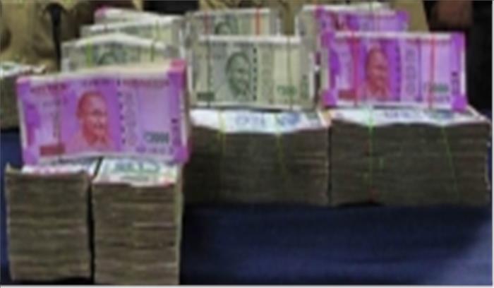 रक्षा मंत्रालय के पूर्व डायरेक्टर ने बहन के साथ पीएम केयर्स में दिया 1 करोड़ रुपये का दान