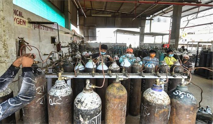 कोरोना संकट के बीच चिकित्सा संस्थानों पर ऑक्सीजन प्लांट लगाने का काम हुआ तेज