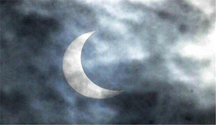 सूर्य ग्रहण के दौरान लोगों ने कुरुक्षेत्र में किया पवित्र स्नान