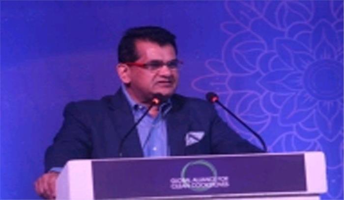 देश के पिछड़े जिलों में 25 फीसदी उप्र के हैं : नीति आयोग