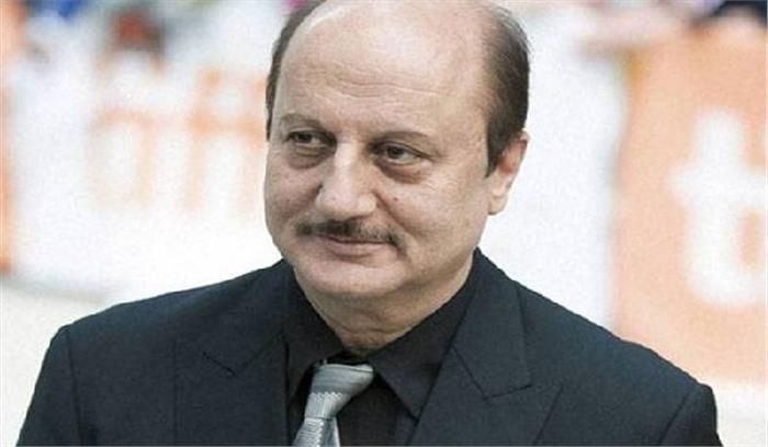 पूरा देश जानता है अनुपम को एफटीआईआई का अध्यक्ष बनाने की वजह : कांग्रेस