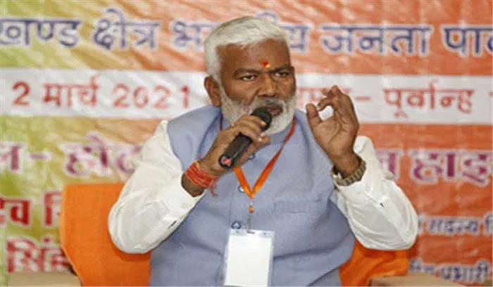 देश सरकार बुंदेलखंड के विकास के लिए है वचनबद्ध : स्वतंत्र देव सिंह