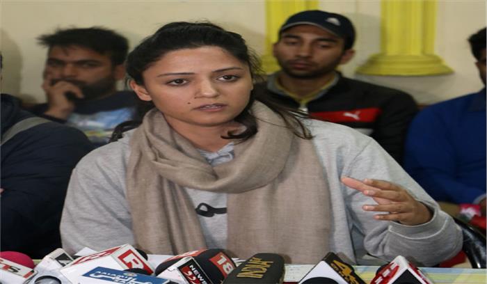 कोर्ट ने पुलिस से कहा, शहला राशिद को गिरफ्तार करने से पहले नोटिस जारी करें कोर्ट ने पुलिस से कहा, शहला राशिद को गिरफ्तार करने से पहले नोटिस जारी करें