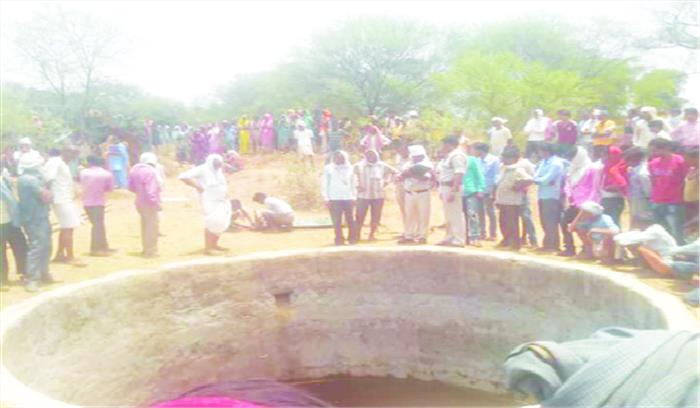 दो चचेरी बहनों की कुएं में लाश मिली