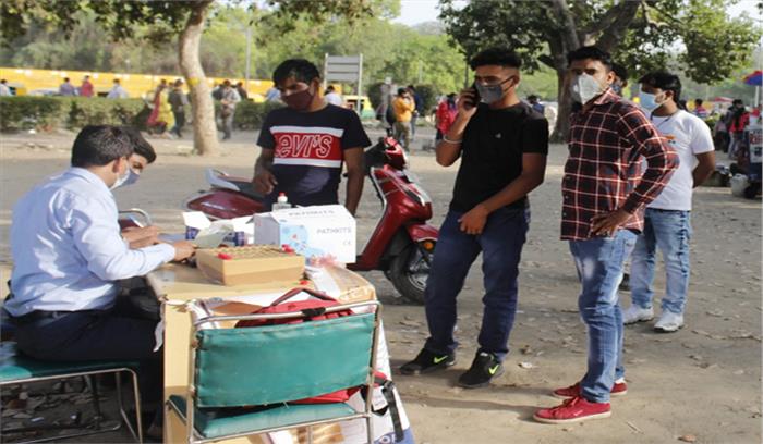 कोविड में दिल्ली महाराष्ट्र से पीछे नहीं, 5,100 नए मामले आए कोविड में दिल्ली महाराष्ट्र से पीछे नहीं, 5,100 नए मामले आए