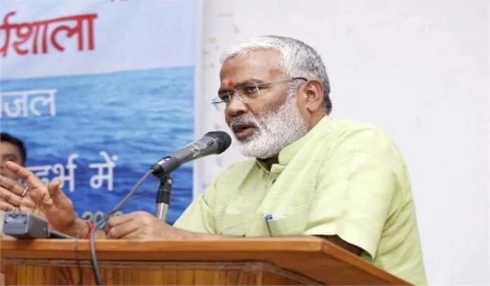 पागल हो चुके हैं कांग्रेस के लोग : स्वतंत्र देव