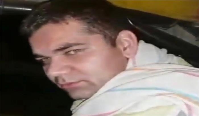 सिपाही को मिला इनाम, इंस्पेक्टर सस्पेंड