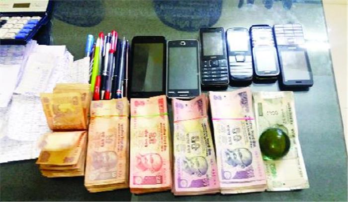 11 सटोरियों से 6 लाख की सट्टा-पट्टी जब्त